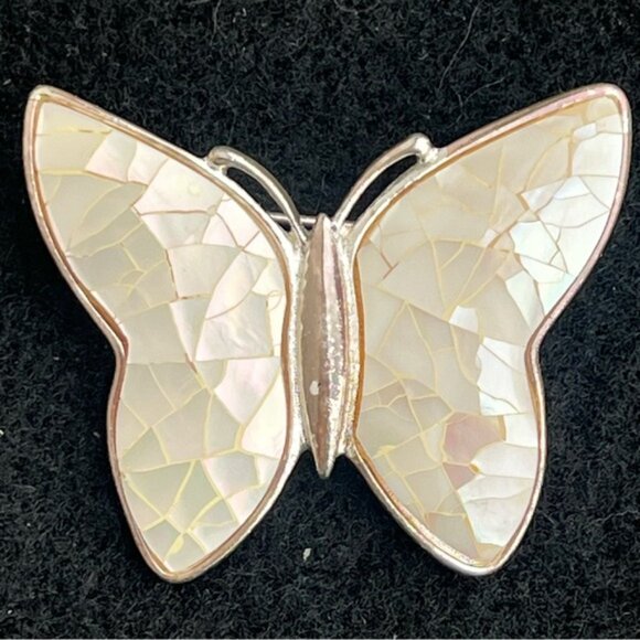 Vintage Liz Claiborne White Mother Of Pearl Butterfly Mid Century Modern Brooch - Picture 2 of 8